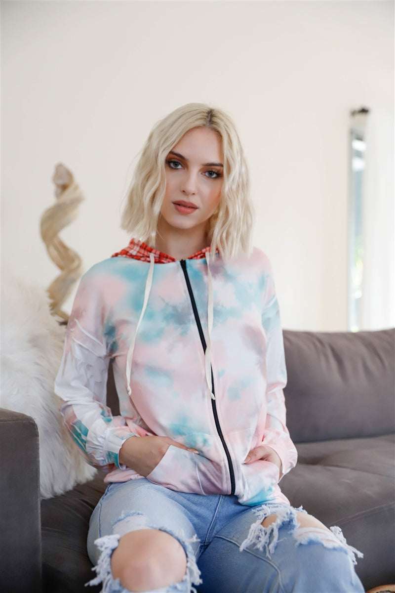Feather & Tie-dye Print Contrast Plaid Hood Sweater - That Janis Style