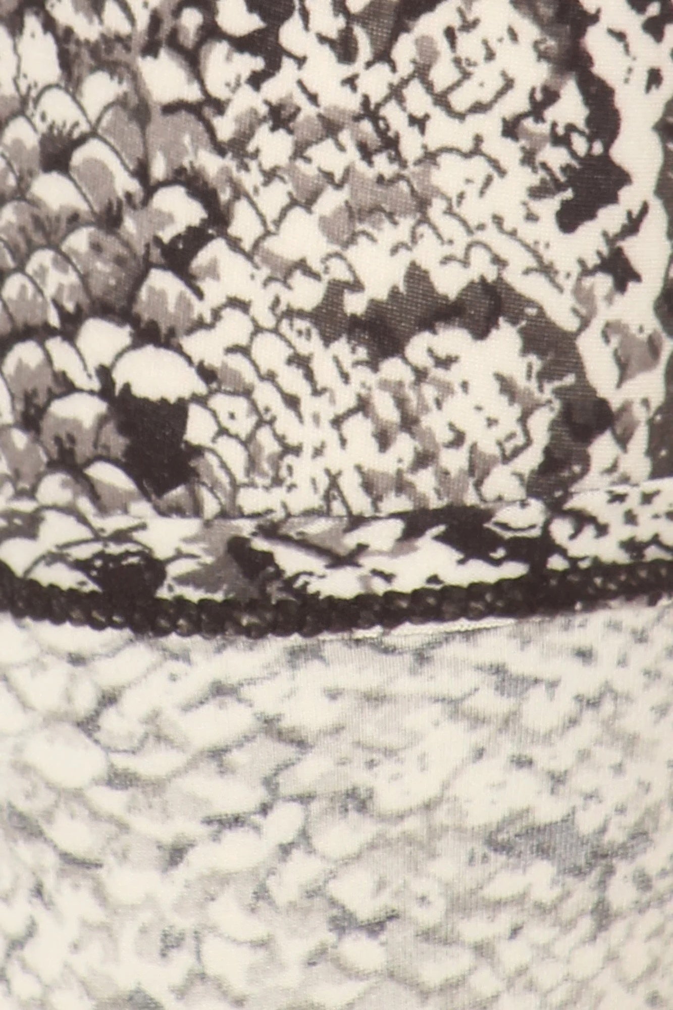 Snakeskin Print, Full Length, High Waisted Leggings In A Fitted Style With An Elastic Waistband - That Janis Style
