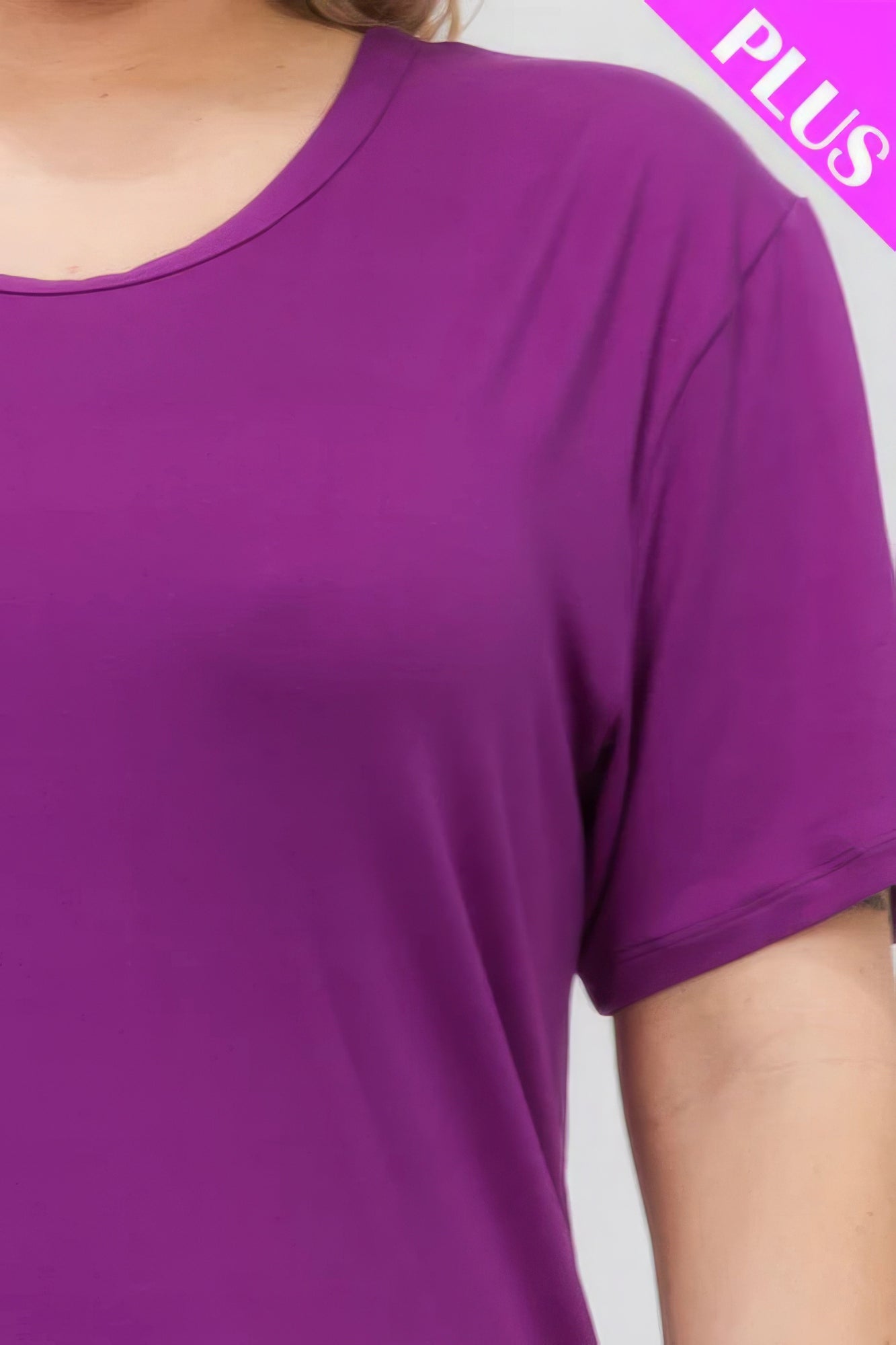 Plus Size Basic Short Sleeve T-shirt - That Janis Style