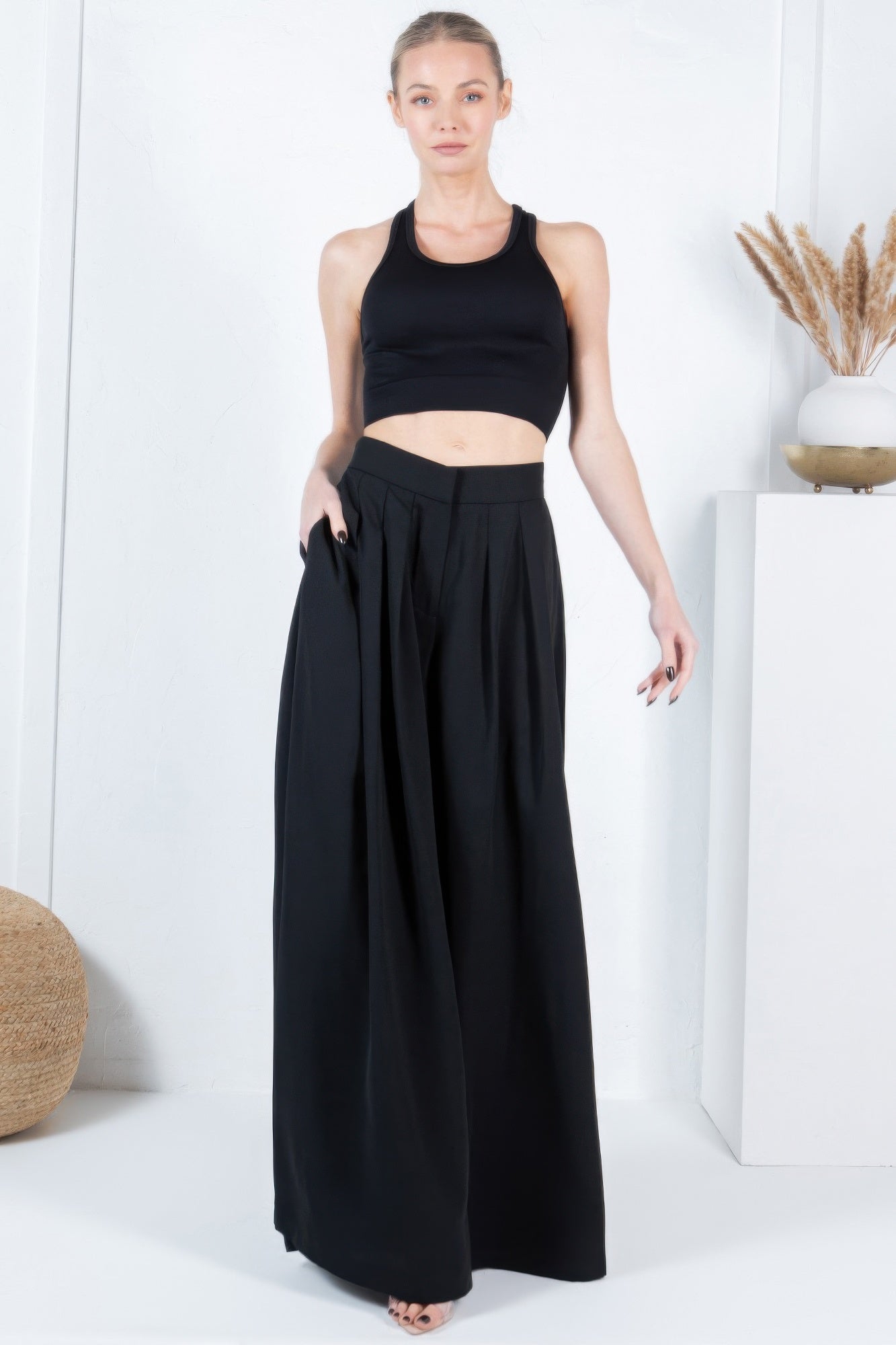 Large Hem Wide Leg Pleated Solid Pants - That Janis Style