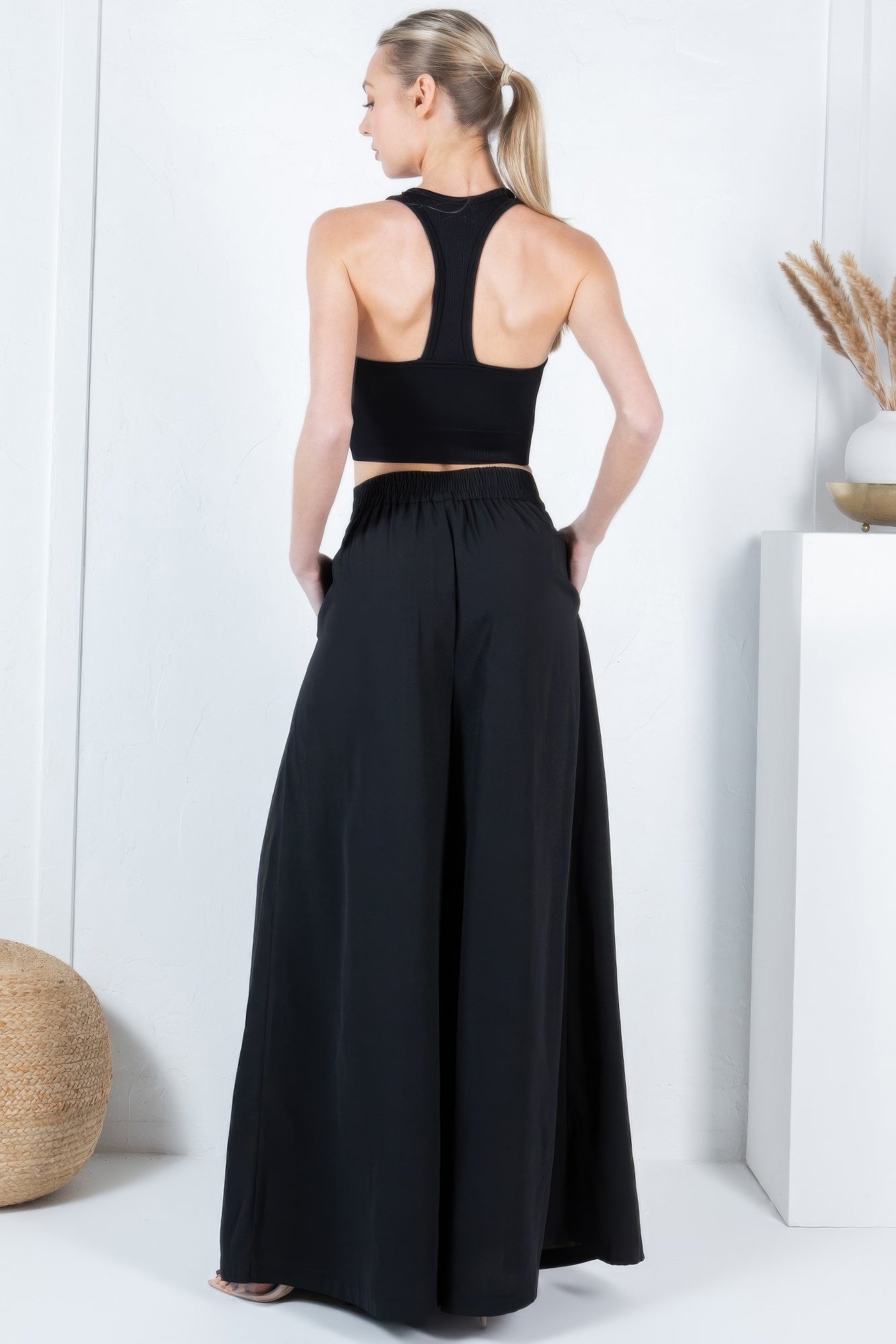 Large Hem Wide Leg Pleated Solid Pants - That Janis Style