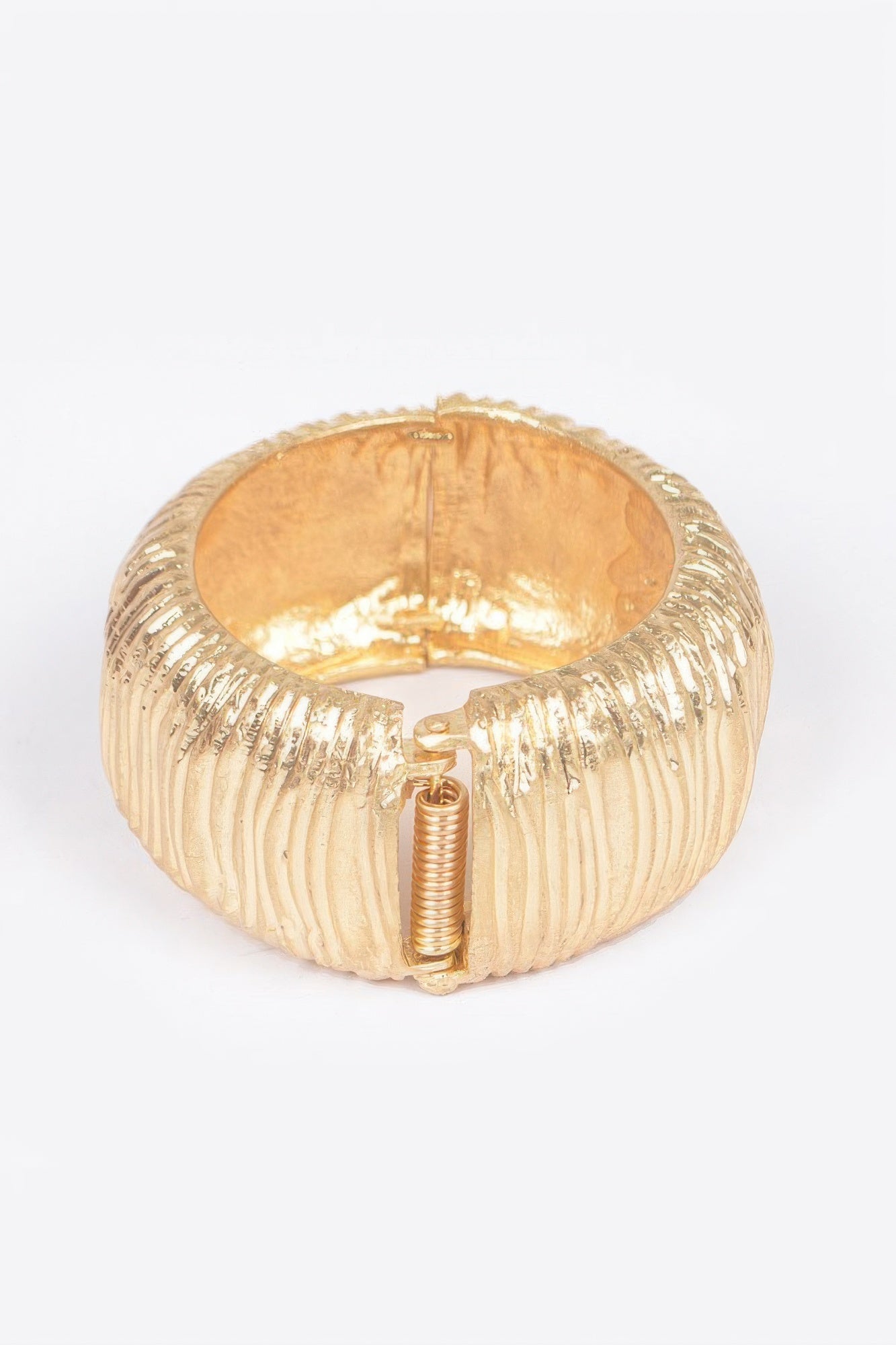 Cast Metal Spring Hinge Cuff - That Janis Style