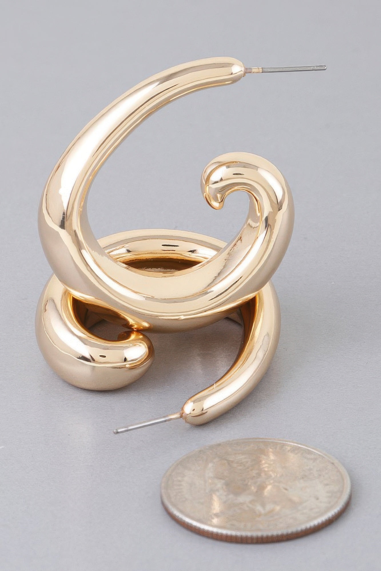 Shiny Wave Curl Hoop Earrings - That Janis Style