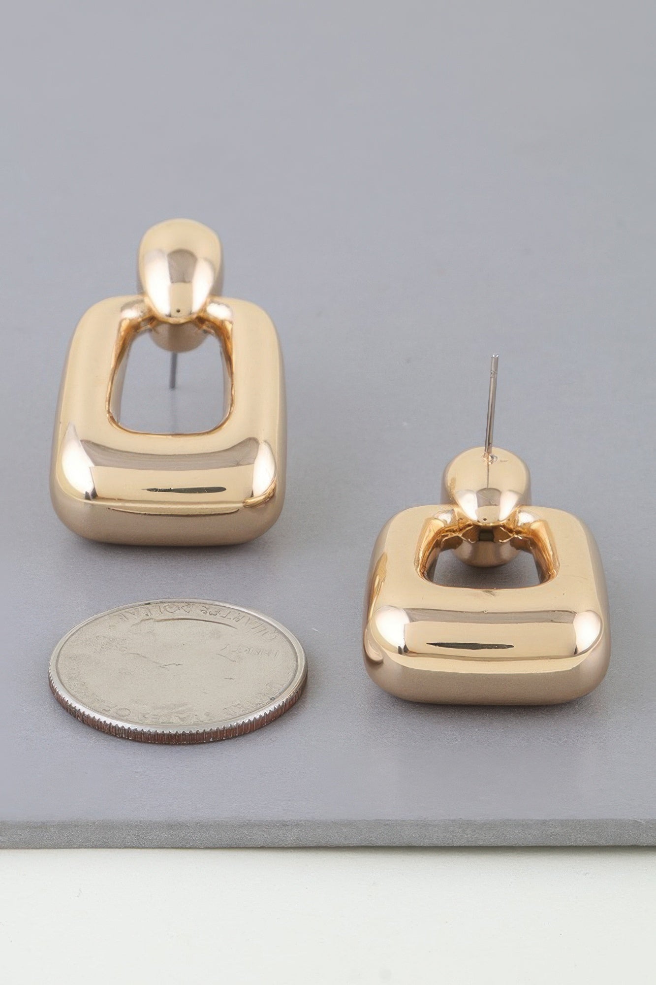 Shiny Modern Frame Drop Earrings - That Janis Style