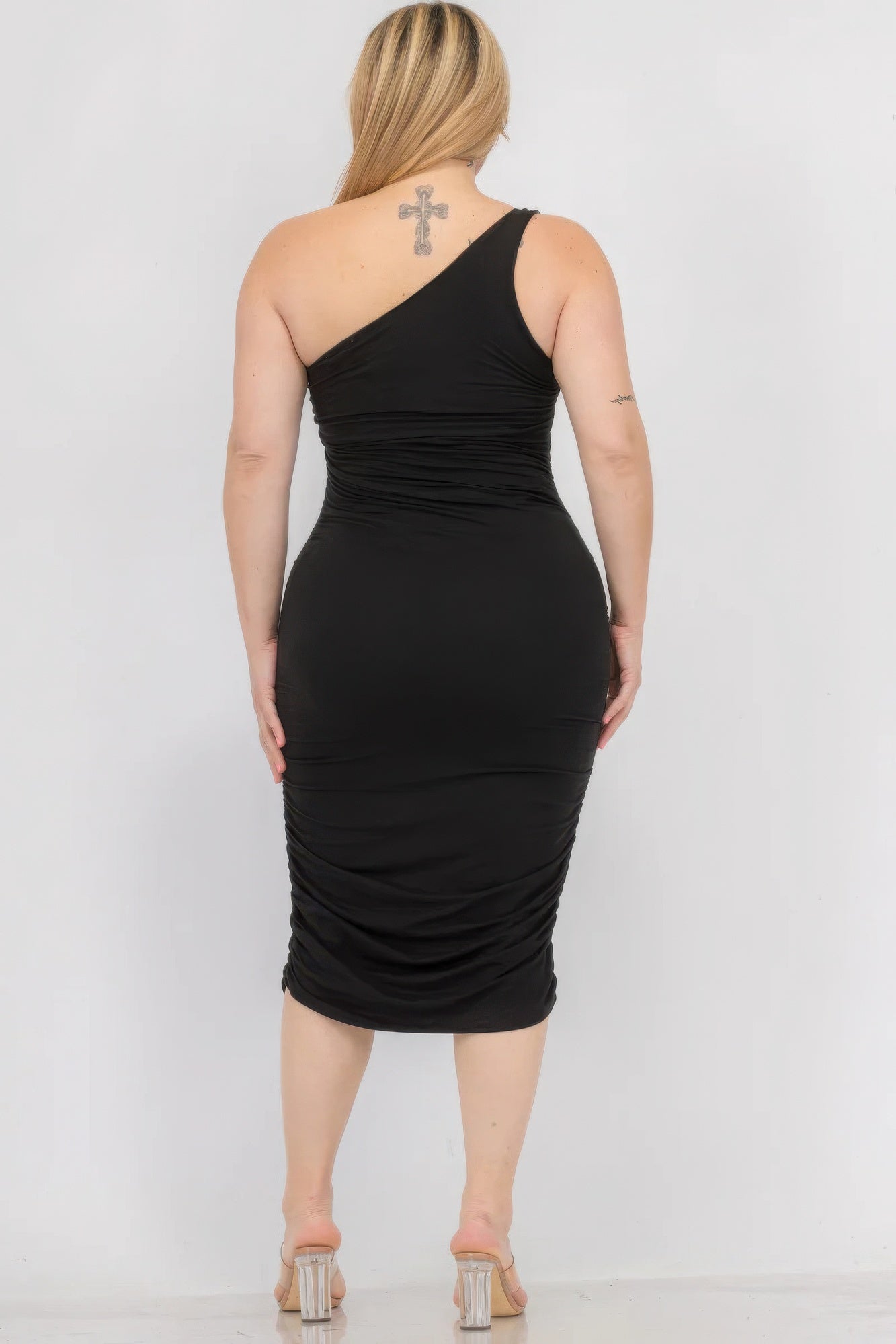 Plus Size Sexy Solid Color Ruched One Shoulder Midi Bodycon Dress - That Janis Style