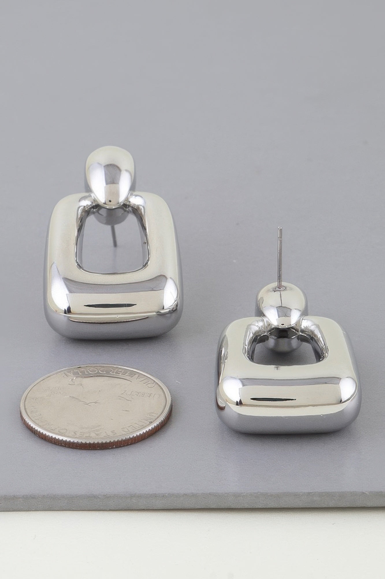 Shiny Modern Frame Drop Earrings - That Janis Style